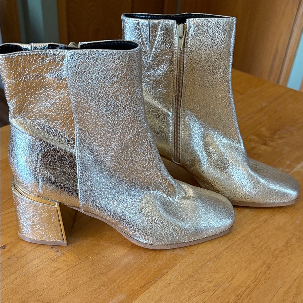 BCBGeneration gold boots - Picture 2 of 9